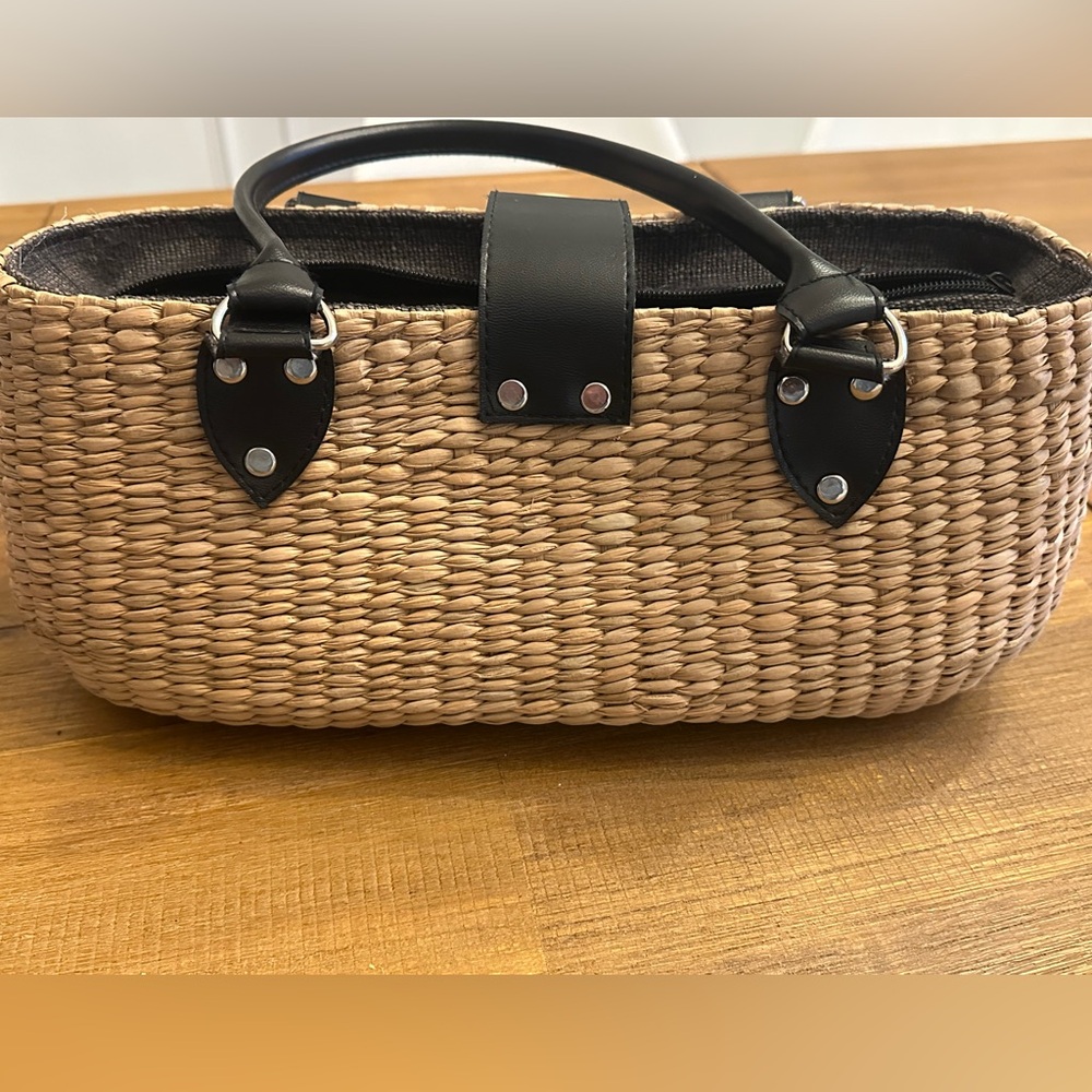 Y2K Woven Straw structured Summer Bag Wooden Buckle Accent Vintage - Picture 2 of 10